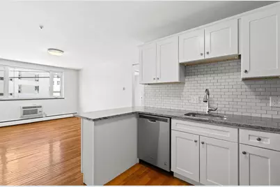 121 Warren St #4, Watertown, MA 02472 - Photo 6