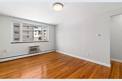 121 Warren St #4, Watertown, MA 02472 - Photo 8