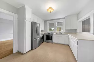 137 Central Ave, Needham, MA 02492 - Photo 4