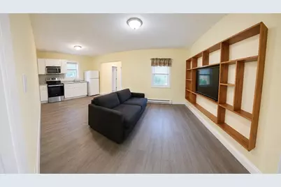 7 Cape Road #B, Mendon, MA 01756 - Photo 2