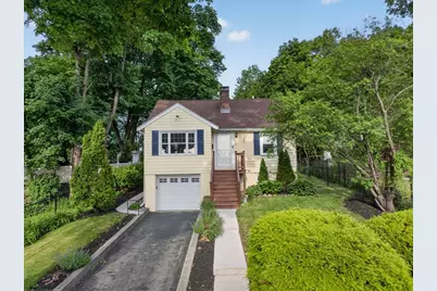 4 Irving St, Stoneham, MA 02180 - Photo 4