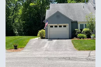 600 Ridgefield Cir #A, Clinton, MA 01510 - Photo 2
