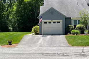 600 Ridgefield Cir, Clinton, MA 01510 - Photo 2