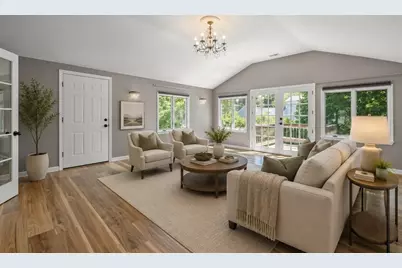 9 Oak Dr, Plainville, MA 02762 - Photo 4