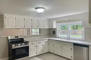 99 Homestead Cir, Hamilton, MA 01982 - Photo 6