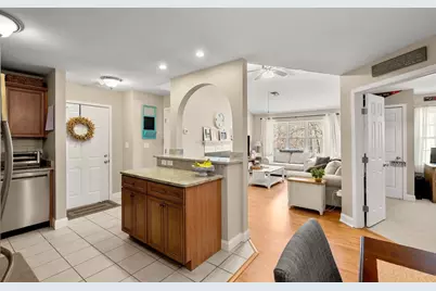 400 Brookside Dr #E, Andover, MA 01810 - Photo 10