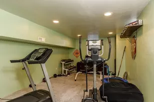 145 Malburn St, Leominster, MA 01453 - Photo 30