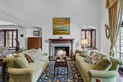 1 West Hill Place, Boston, MA 02114 - Photo 2
