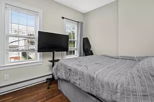 35 Swallow St, Boston, MA 02127 - Photo 4