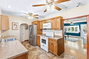 58 Sachem St, Billerica, MA 01821 - Photo 8