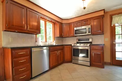 18 Bennett Rd, Rochester, MA 02770 - Photo 6