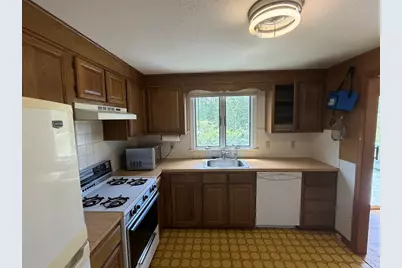 164 Eileen St, Yarmouth, MA 02675 - Photo 6