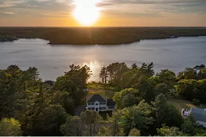 7 Great Pines Dr, Bourne, MA 02532 - Photo 2