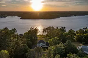 7 Great Pines Dr, Bourne, MA 02532 - Photo 2