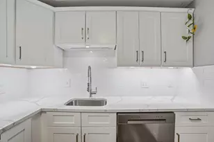 26 Williamsburg Ct, Shrewsbury, MA 01545 - Photo 6