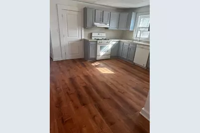 35 Cambridge St, Middleborough, MA 02346 - Photo 2