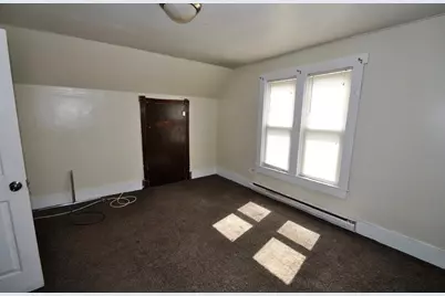 35 Cambridge St, Middleborough, MA 02346 - Photo 12