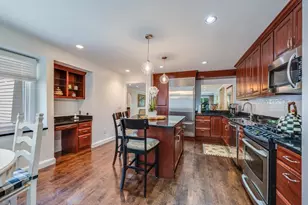 439 Dedham St, Newton, MA 02459 - Photo 8