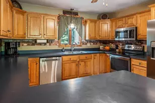 89 Elm St, Blackstone, MA 01504 - Photo 14