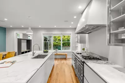 24 Sigourney St #2, Boston, MA 02130 - Photo 12