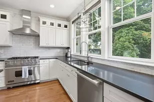 7 Howe St, Hingham, MA 02043 - Photo 10