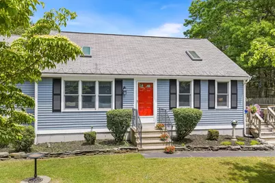 71 Cains Hill Dr, Taunton, MA 02718 - Photo 2