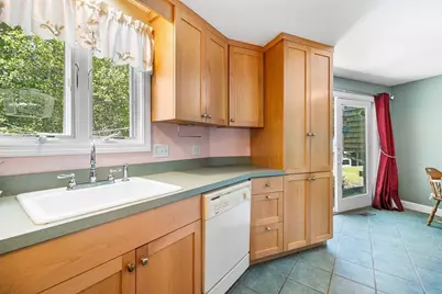 71 Cains Hill Dr, Taunton, MA 02718 - Photo 18