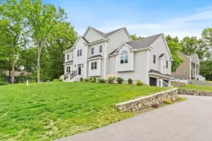 17 Grand St, Wilmington, MA 01887 - Photo 2