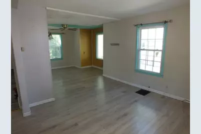 241 Tyler St, Springfield, MA 01109 - Photo 10