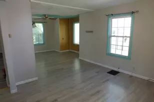 241 Tyler St, Springfield, MA 01109 - Photo 10