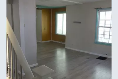 241 Tyler St, Springfield, MA 01109 - Photo 12