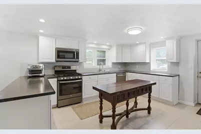 53 Gates Rd, Saugus, MA 01906 - Photo 6