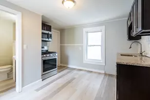 716 Lawrence St, Lowell, MA 01852 - Photo 12