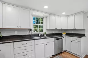 5 Pleasant St, Upton, MA 01568 - Photo 6