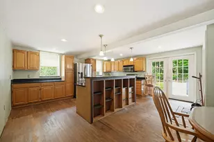 41 Jordan Rd, Franklin, MA 02038 - Photo 4