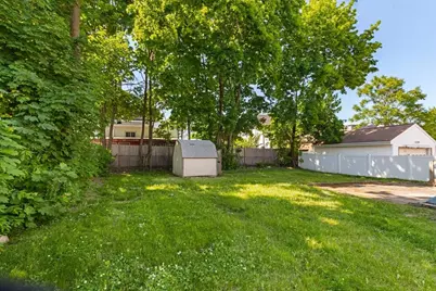30 Harvard St, Malden, MA 02148 - Photo 4