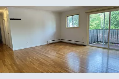10 Crescent Dr #6, Andover, MA 01810 - Photo 2