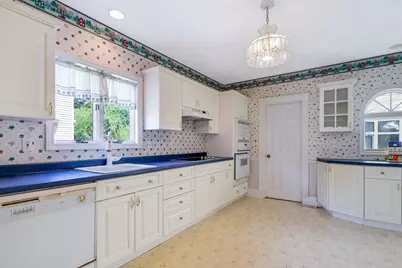 24 Hawthorne Street, Haverhill, MA 01835 - Photo 12