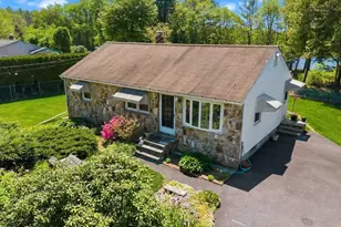 1638 Braley Rd, New Bedford, MA 02745 - Photo 2