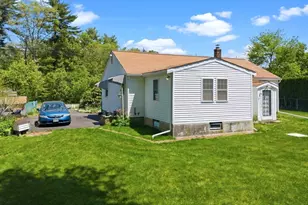 1638 Braley Rd, New Bedford, MA 02745 - Photo 12