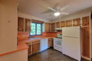 1 Park St, Athol, MA 01331 - Photo 10