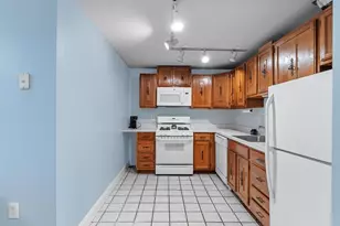 99 W 4th, Boston, MA 02127 - Photo 2