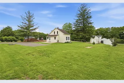 61 Saugus Ave, East Longmeadow, MA 01028 - Photo 2