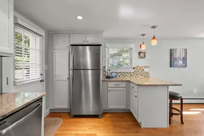 6 Shields St, Woburn, MA 01801 - Photo 4