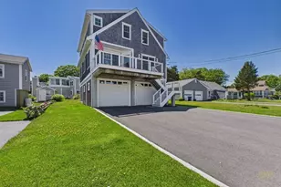 35 Shore Dr, Mattapoisett, MA 02739 - Photo 2