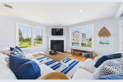 35 Shore Dr, Mattapoisett, MA 02739 - Photo 6