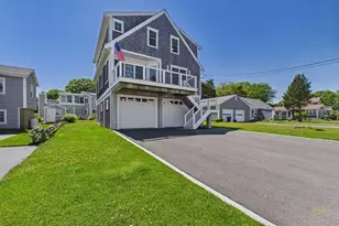 35 Shore Dr, Mattapoisett, MA 02739 - Photo 1