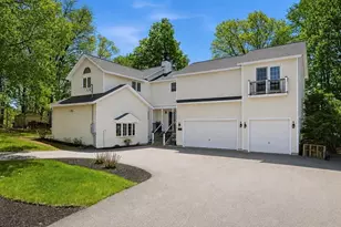 25 Thomas Pl, Leominster, MA 01453 - Photo 2