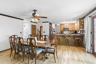 25 Thomas Pl, Leominster, MA 01453 - Photo 8