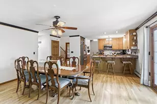 25 Thomas Pl, Leominster, MA 01453 - Photo 8